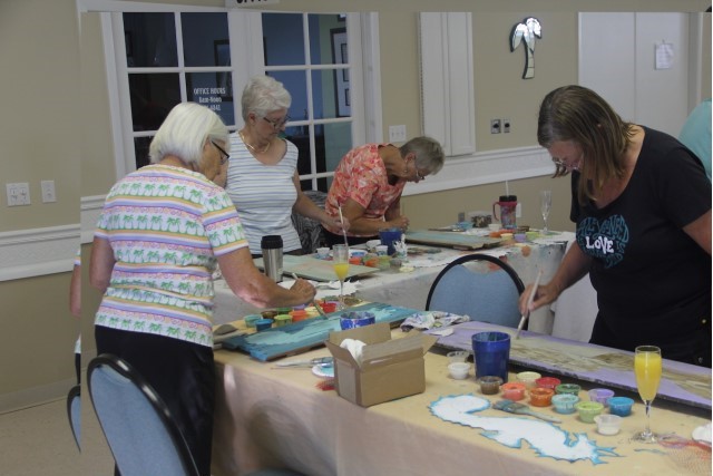 Pallet Painting Party - Slide 1