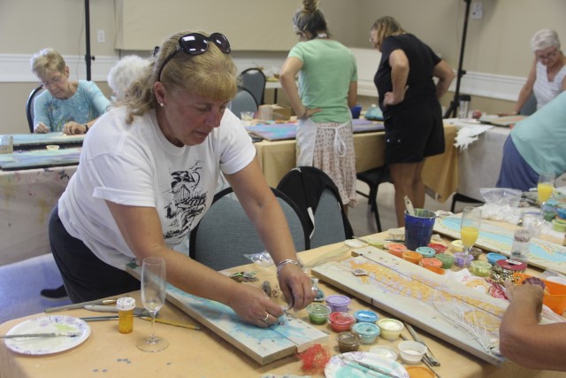 Pallet Painting Party - Slide 18