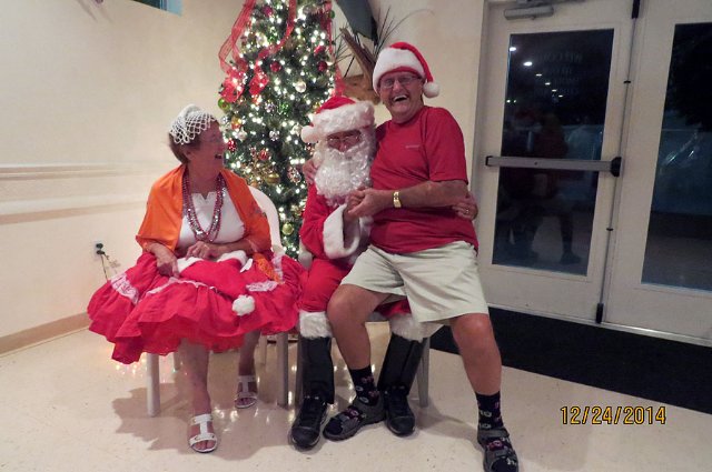 Christmas Eve 2014 <br> Photos by Nora Szabo - Slide 32