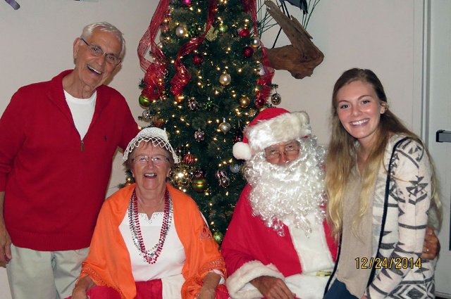 Christmas Eve 2014 <br> Photos by Nora Szabo - Slide 39